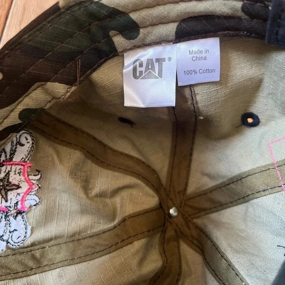 CAT Caterpillar Women’s Hat Cap Camo Pink Adjustable NWT Gorpcore - Picture 4 of 6